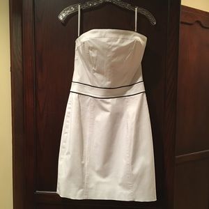 2bRych White Fitted Stretchy Dress